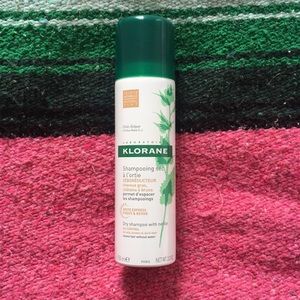 Klorane tinted dry shampoo with nettle